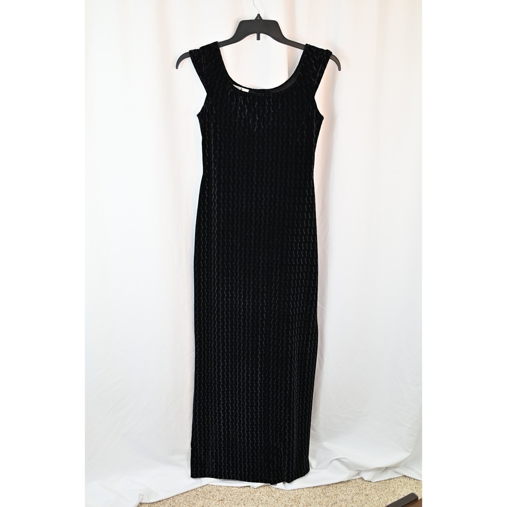 Reggio Black Velvet Textured Maxi Dress Size 6 Sleeveless Keyhole Back Gown